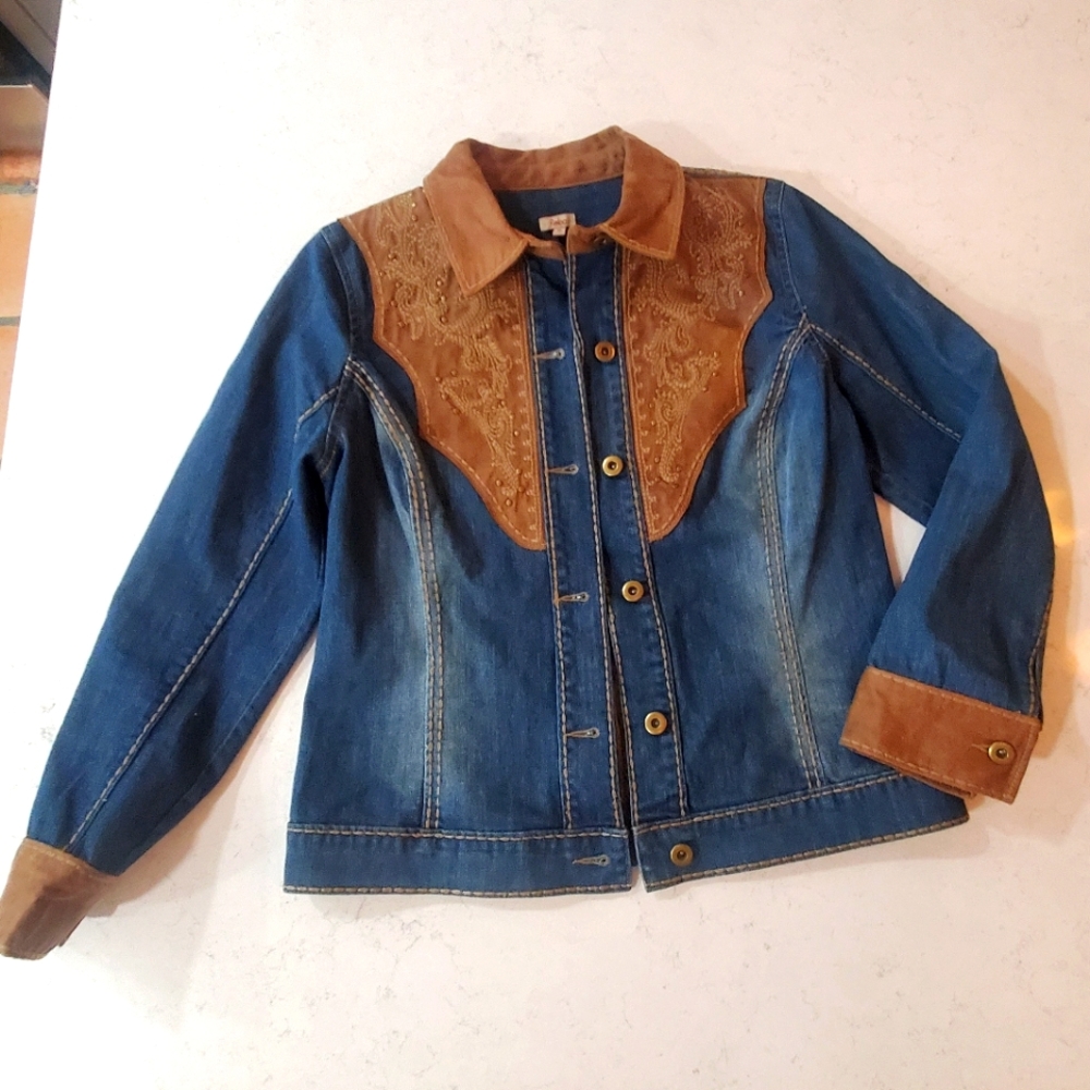 Reba Jean Jacket Size Medium